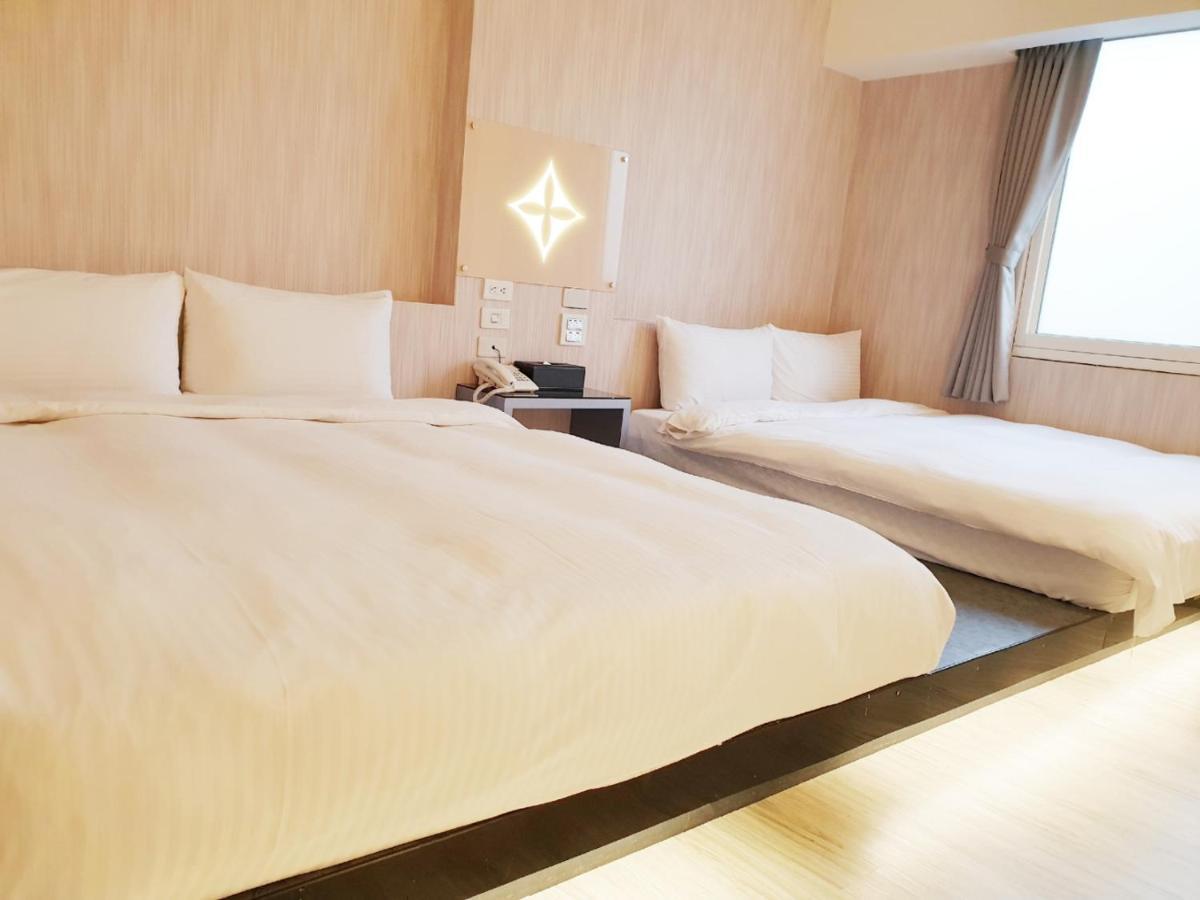 Walker Hotel - Sanchong Тайпей Екстериор снимка