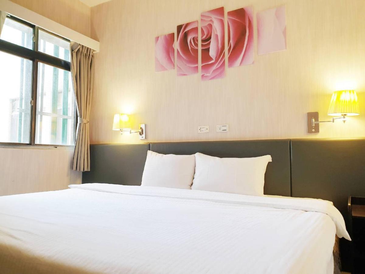 Walker Hotel - Sanchong Тайпей Екстериор снимка