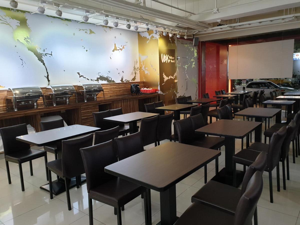Walker Hotel - Sanchong Тайпей Екстериор снимка